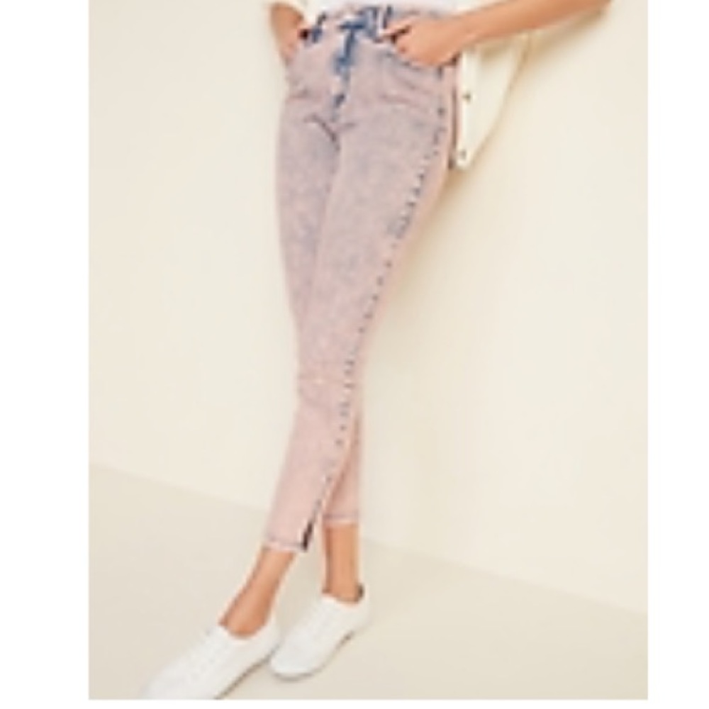 High Waisted Pink Acid Washed Jeans - Sz 2